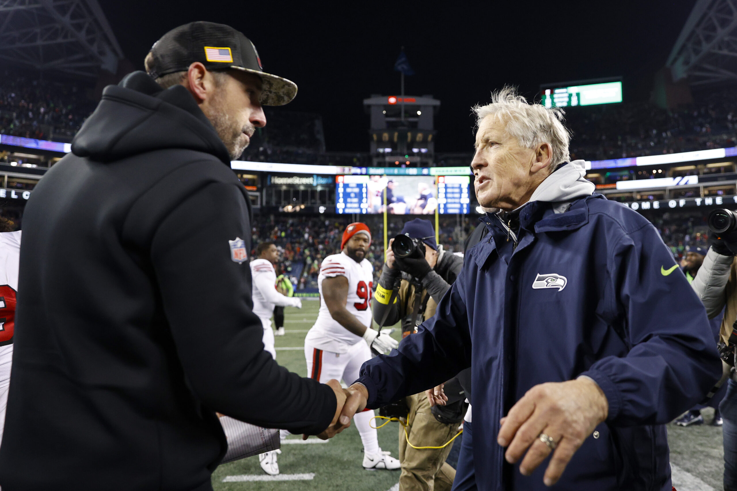 Kliff Kingsbury lends support for 49ers coach Kyle Shanahan in hat